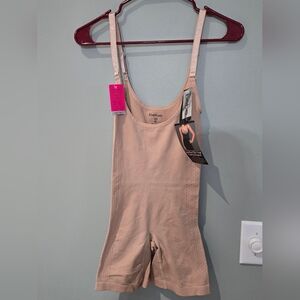 bebe Womens Seamless Shapewear Bodysuit - Mid-Thigh Bodysuit - Medium - NWT